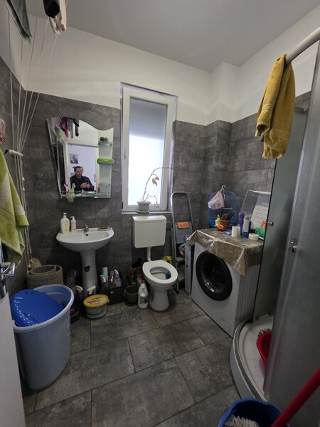 Berceni, pe Postalionului, an 2019, centrala,stradal,ideal spatiu comercial